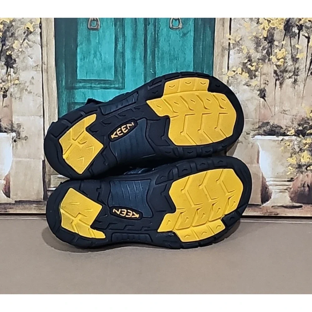 Keen Sandals Kids 5 Newport H2 Fisherman Hiking Water Shoes Navy 1006557
